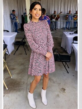 🌺 LULUs Floral Forever Green and Pink Floral Print Smocked Skater Dress. Size XS